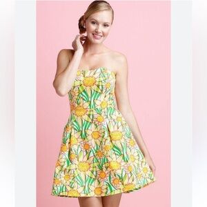 Lily Pulitzer Wyatt daffies strapless dress. Size 8.